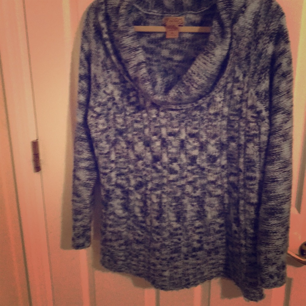 Sweater (Navy/White)